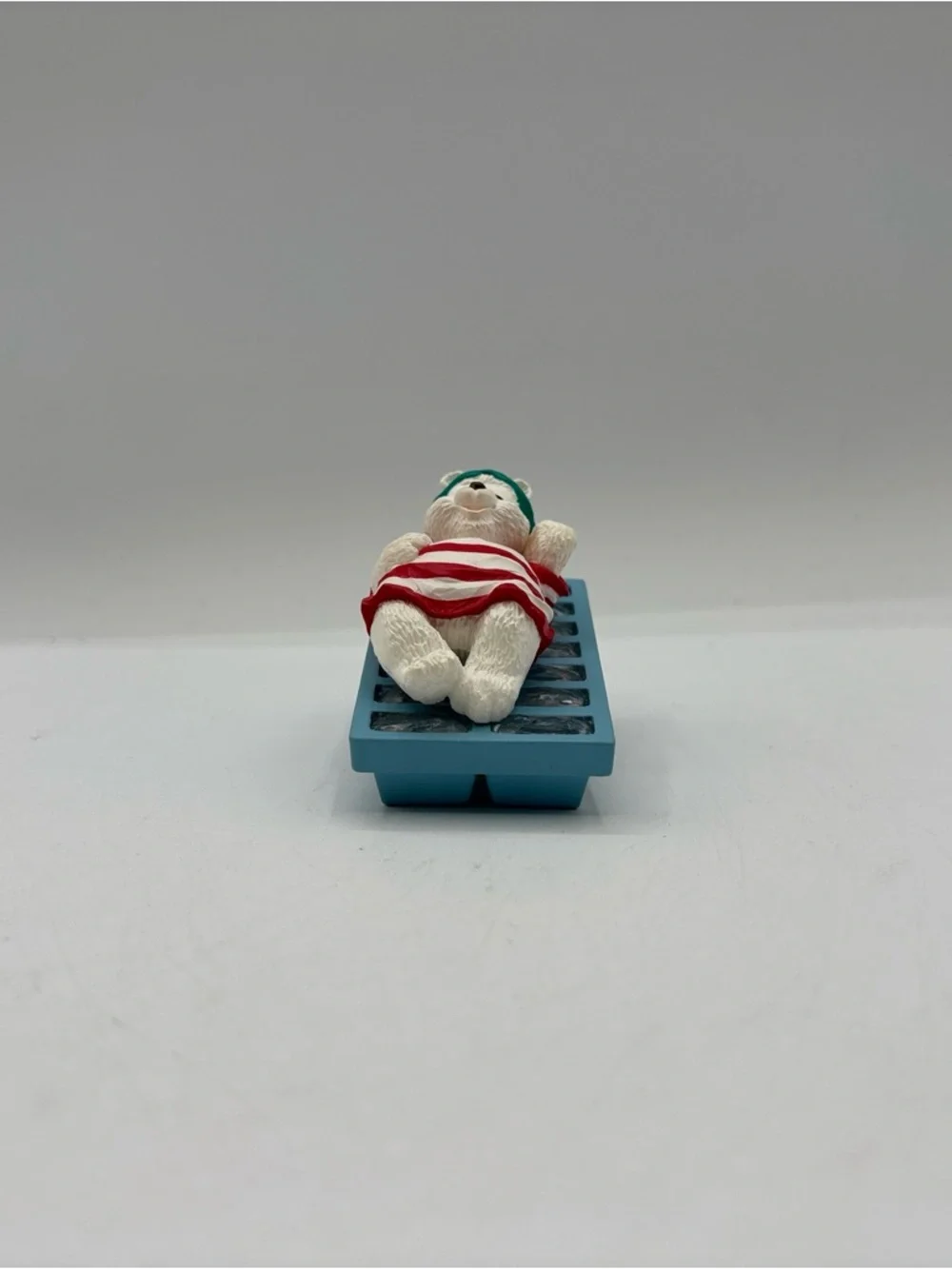 Hallmark Keepsake Ornament Dated 1993 Vintage Water Bed Snooze Handcrafted EUC‎